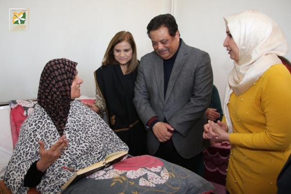 السفير الباكستاني بدمشق يكرم الأمهات المقيمات بدار الكرامة