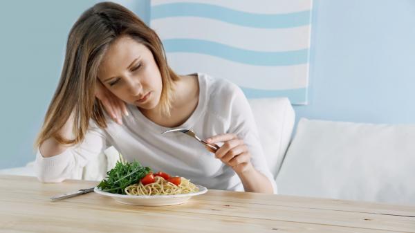 أهم 7 علامات لاضطراب الأكل